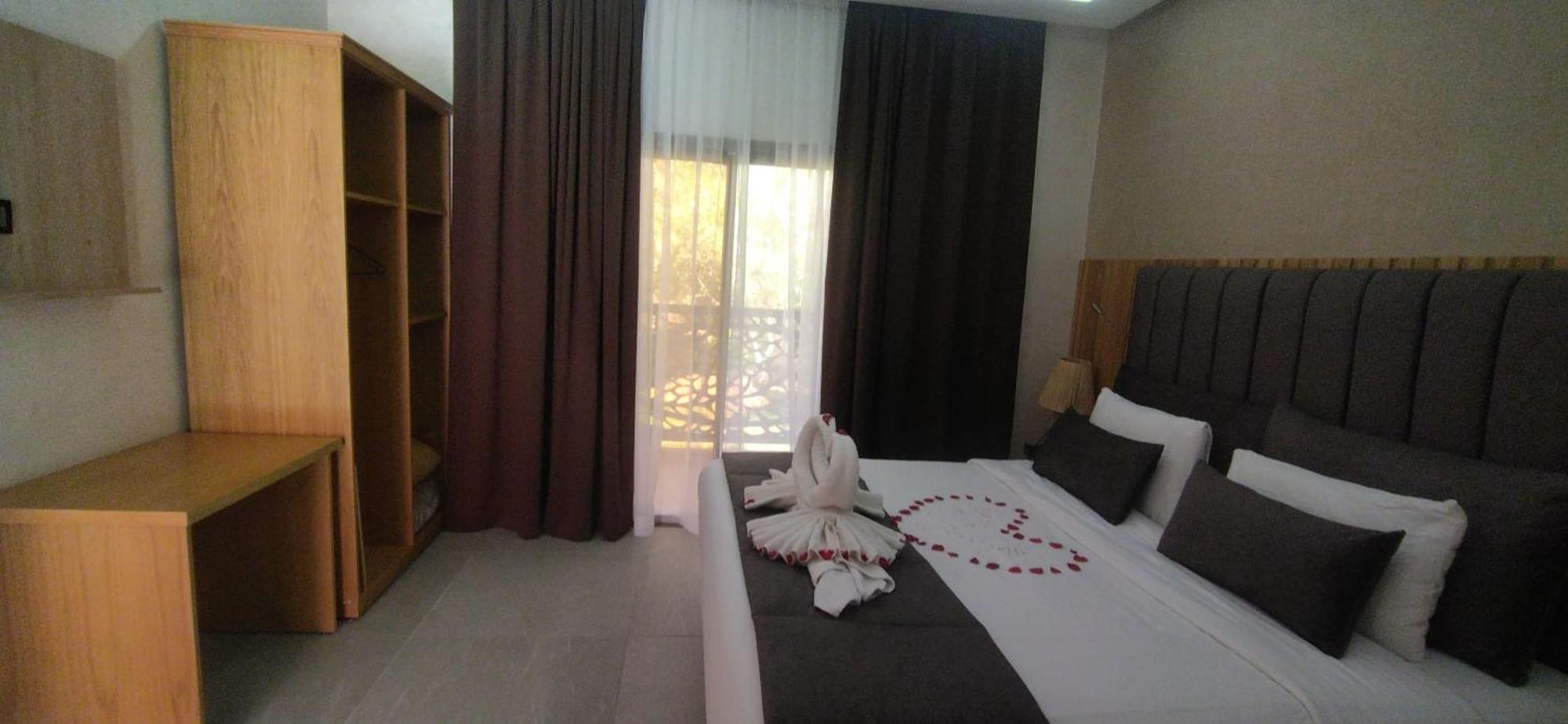 Ourika Camp Suites Hotel & Resort Ель-Харкат Екстер'єр фото